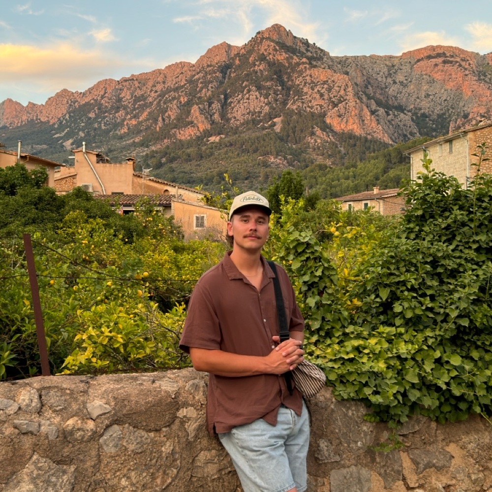 Meet your Posher, Caleb